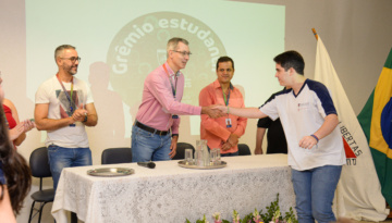 Nova liderança estudantil no Colégio dos Jesuítas: Grêmio Meraki toma posse