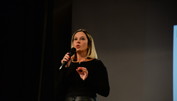 Palestra com delegada da Polícia Civil promove reflexão sobre bullying, crimes digitais