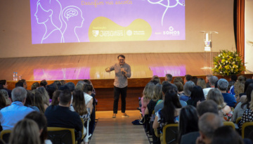 III Seminário do Jesuítas reúne centenas de educadores para discussão sobre saúde mental