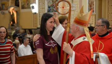 Jesuítas celebram a Crisma e a Primeira Eucaristia de dezenas de estudantes