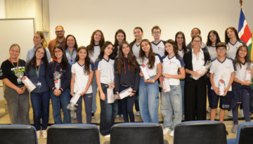 Estudantes do Jesuítas são premiados no 9º Concurso de Redação e Arte da RJE