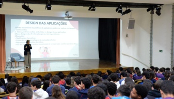 Estudantes do Colégio dos Jesuítas participam de palestras sobre o ECA Digital