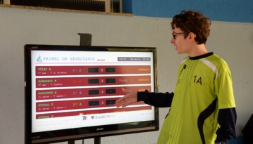 Estudante do Ensino Médio cria placar digital para as Olimpíadas do Jesuítas